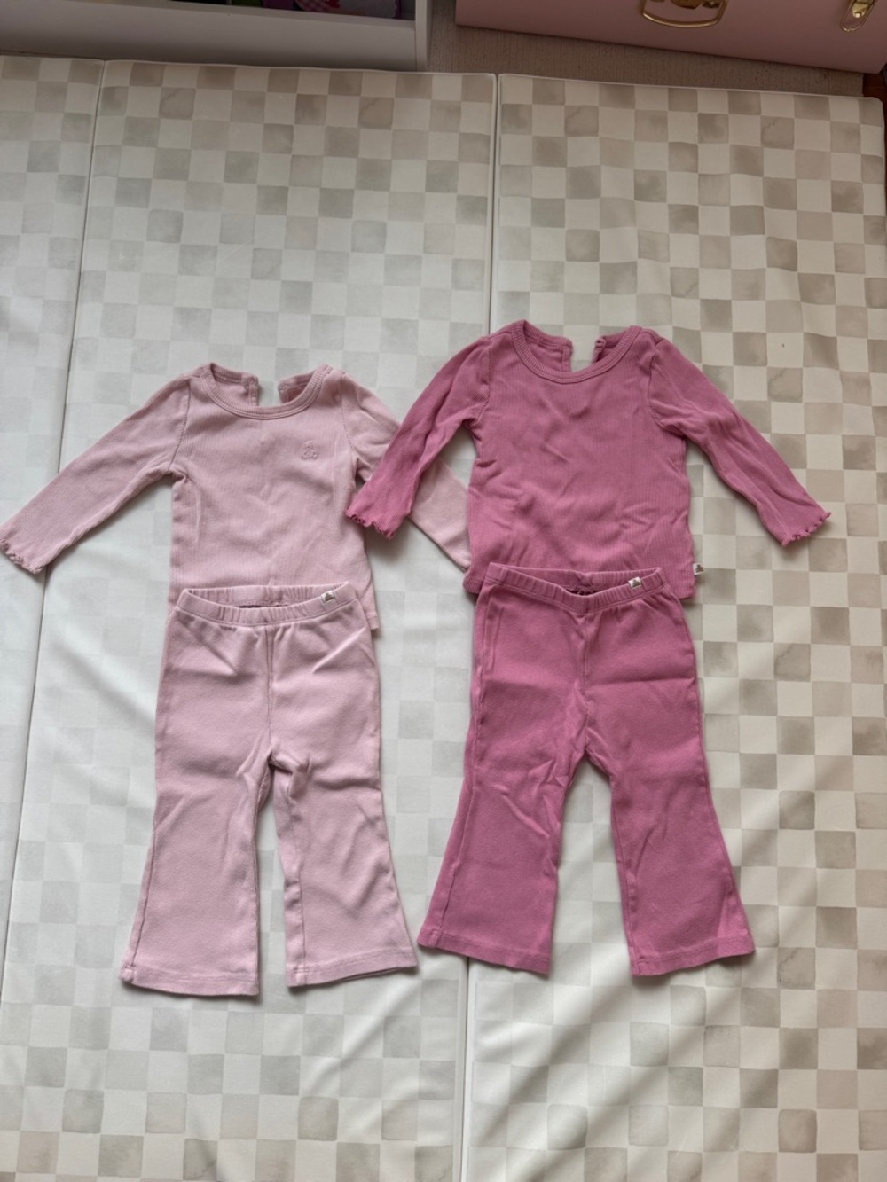 Set of 2 Baby Gap matching ribbed top with flare pants